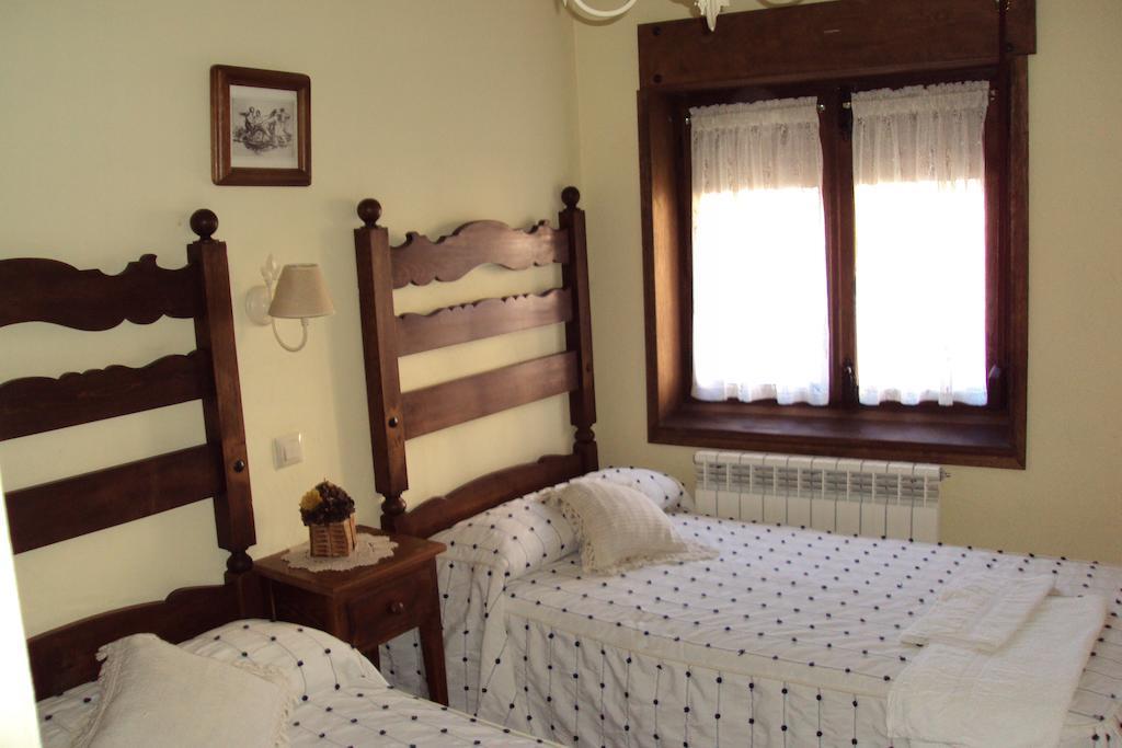 Gasthaus Artesano I Y III Navarredonda Zimmer foto