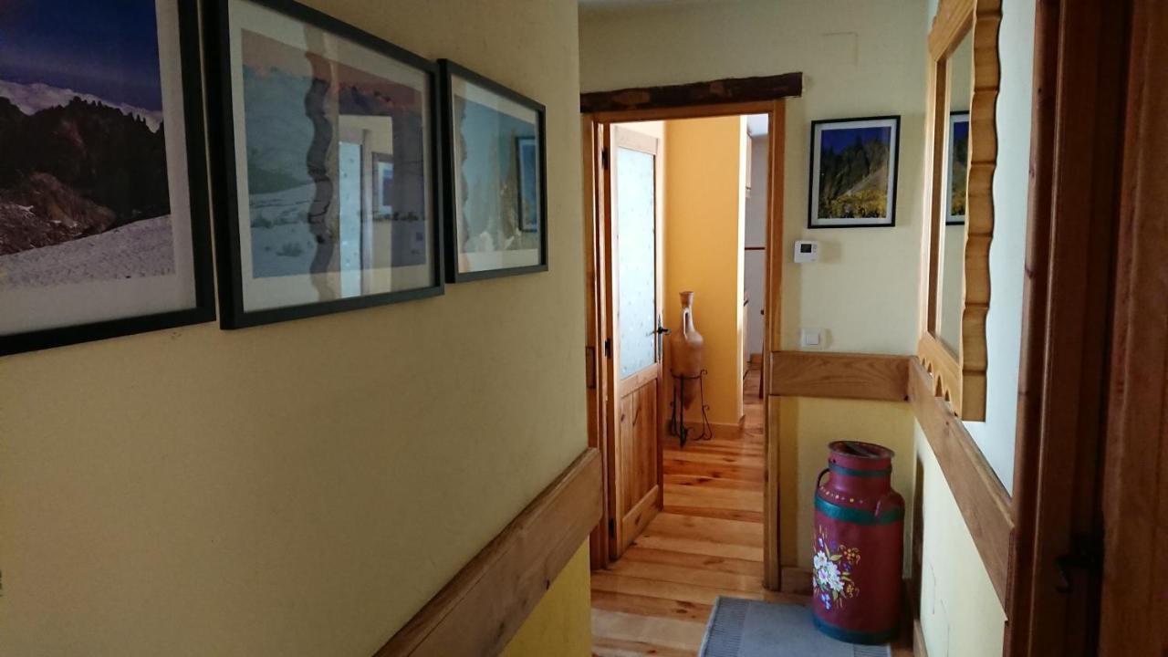 Gasthaus Artesano I Y III Navarredonda Exterior foto